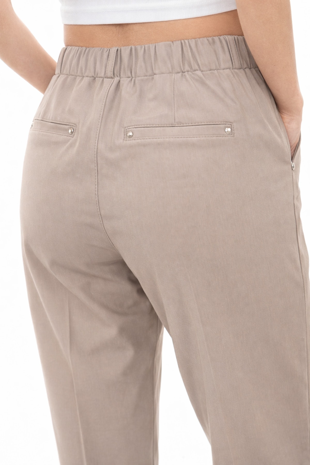 Bej İnce Örme Kumaş Beli Lastikli Rahat Kalıp Pantolon - Görsel 3