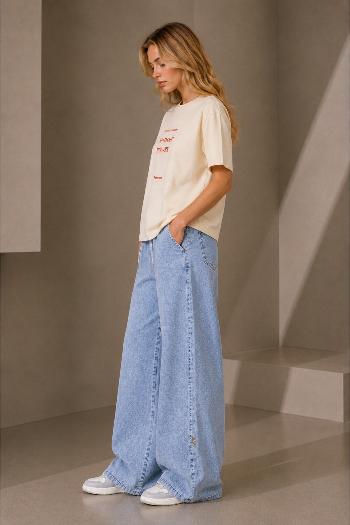 Madame Bovary Baskılı Oversize T-Shirt – Krem / Bej - Görsel 2